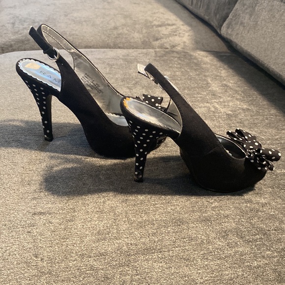 Vintage Rampage Polka dot heels - Picture 3 of 6